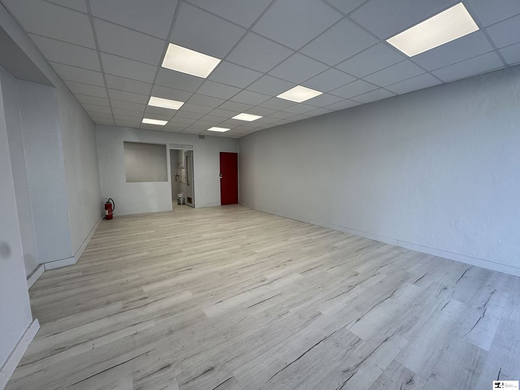 Bail commercial CAZERES (31220) LE 4 LE CABINET IMMOBILIER