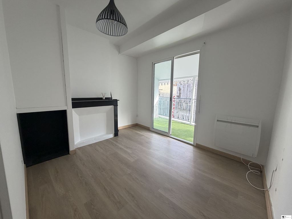 Immeuble CAZERES (31220) LE 4 LE CABINET IMMOBILIER