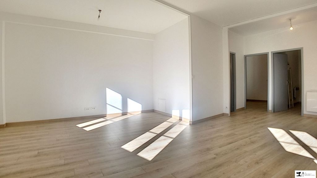 Immeuble CAZERES (31220) LE 4 LE CABINET IMMOBILIER