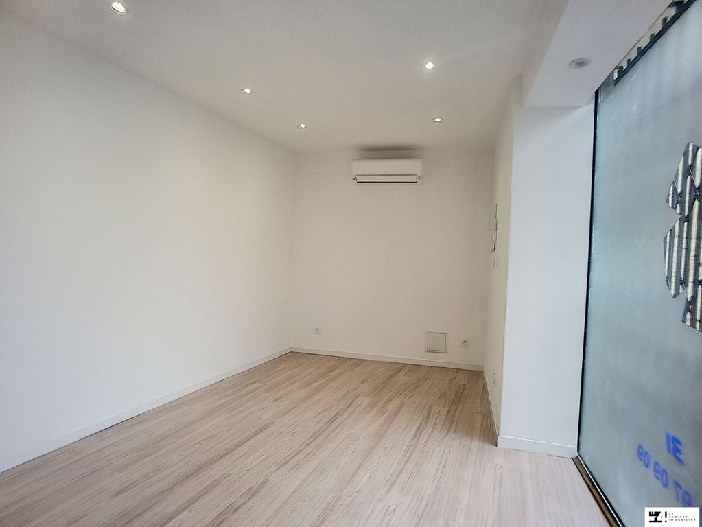 Immeuble CAZERES (31220) LE 4 LE CABINET IMMOBILIER